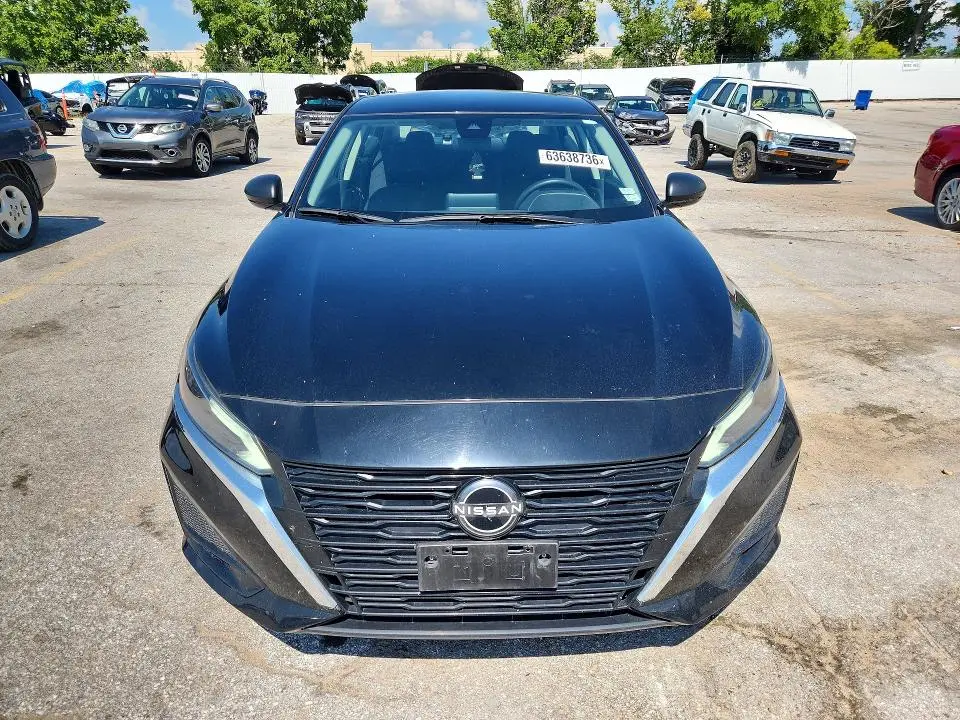 2024 NISSAN ALTIMA SV  