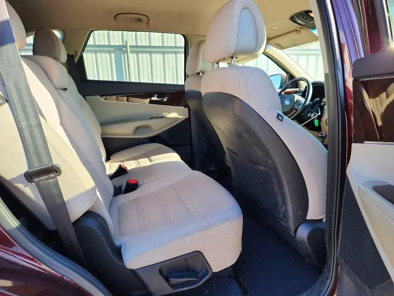 2016 KIA SORENTO LX  