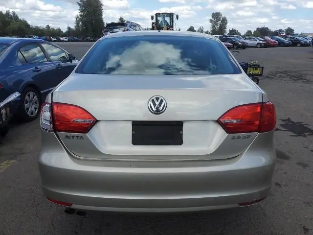 2013 VOLKSWAGEN JETTA SE  