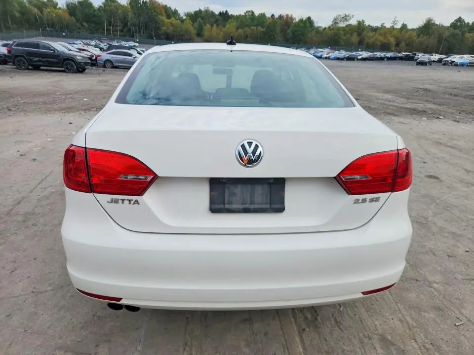 2012 VOLKSWAGEN JETTA SE  