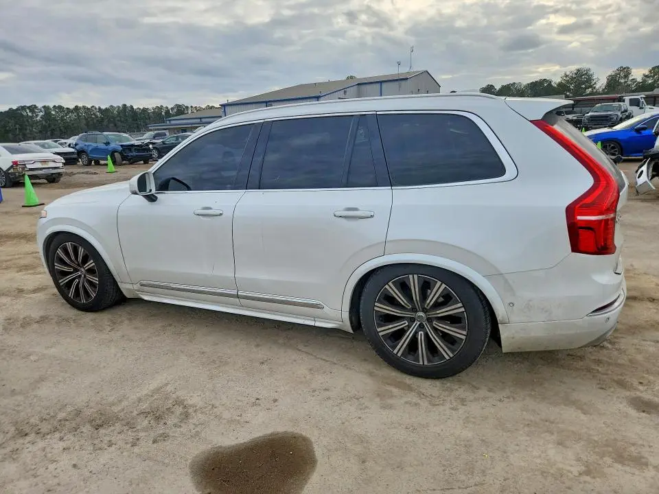 2017 VOLVO XC90 T6  