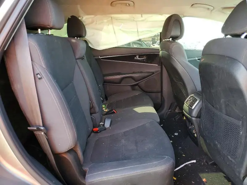 2016 KIA SORENTO LX  