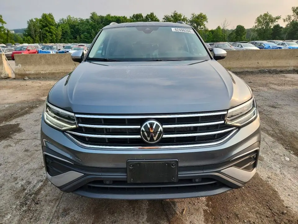2024 VOLKSWAGEN TIGUAN SE  