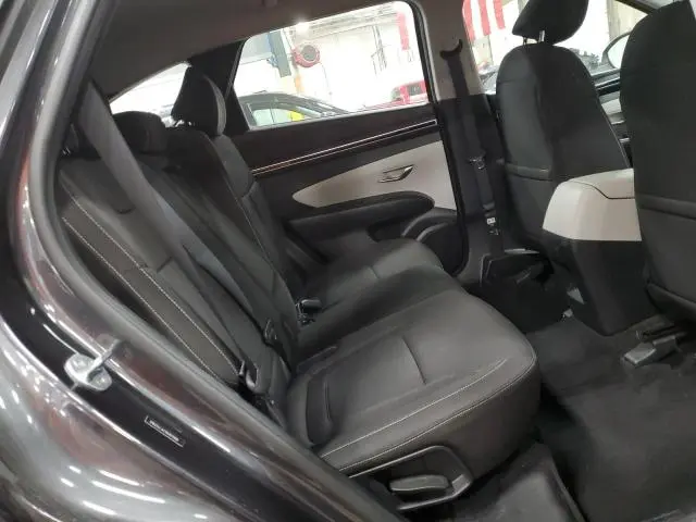 2022 HYUNDAI TUCSON SE  