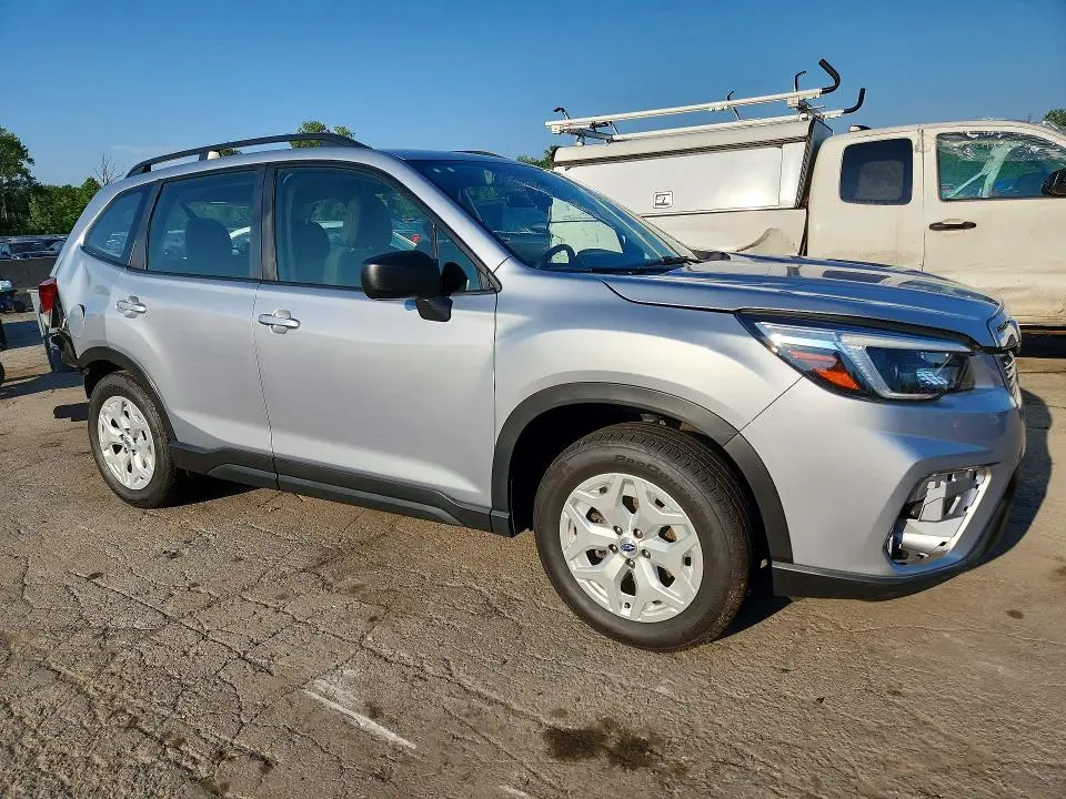 2021 SUBARU FORESTER   