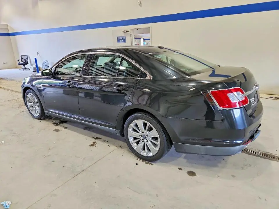 2010 FORD TAURUS LIMITED  