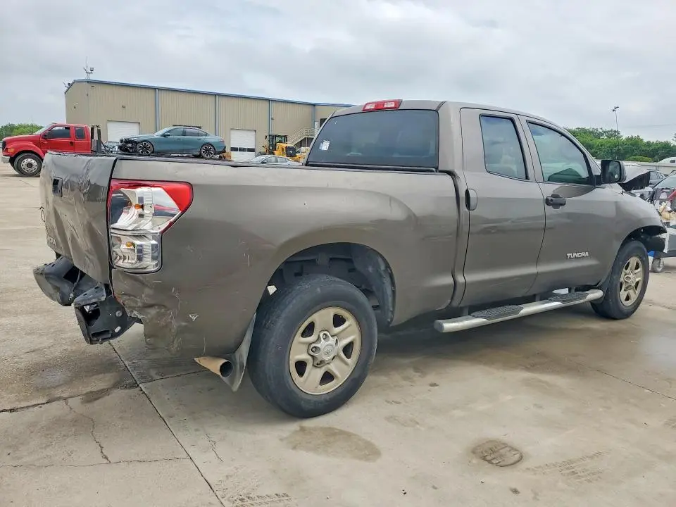 2013 TOYOTA TUNDRA DOUBLE CAB SR5  