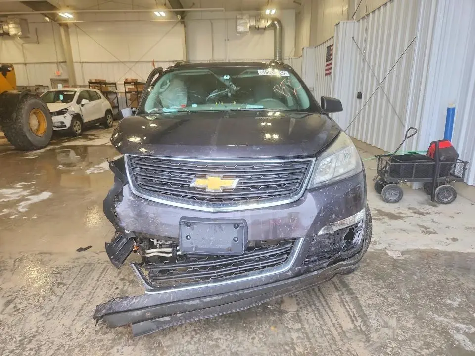 2015 CHEVROLET TRAVERSE LS  