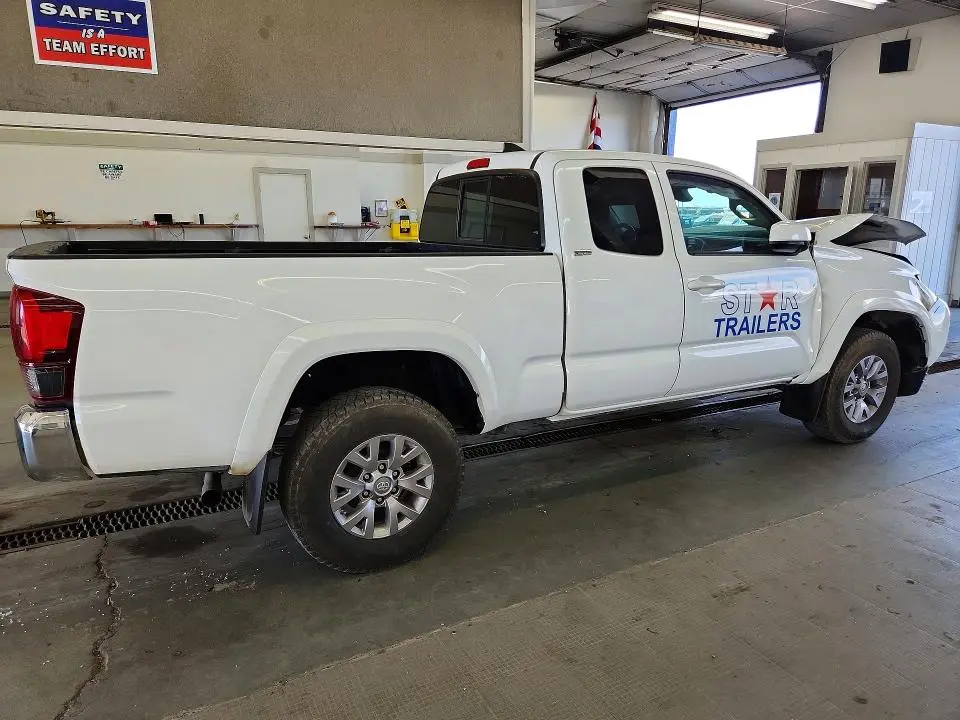 2018 TOYOTA TACOMA SR5 V6  
