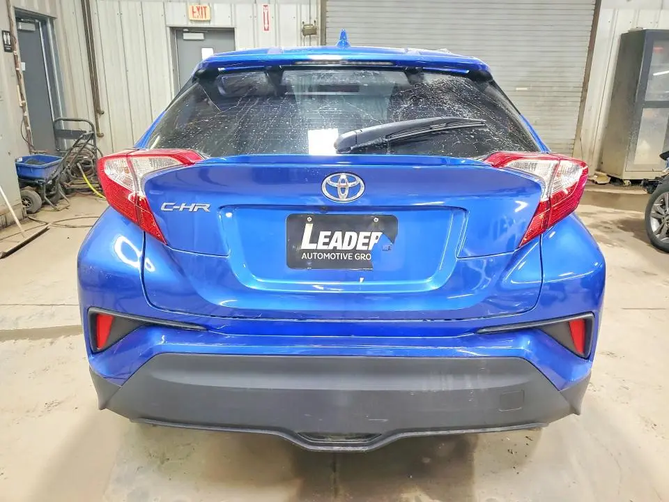 2020 TOYOTA C-HR XLE  