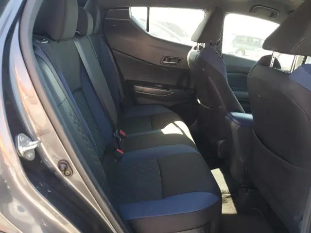 2021 TOYOTA C-HR XLE