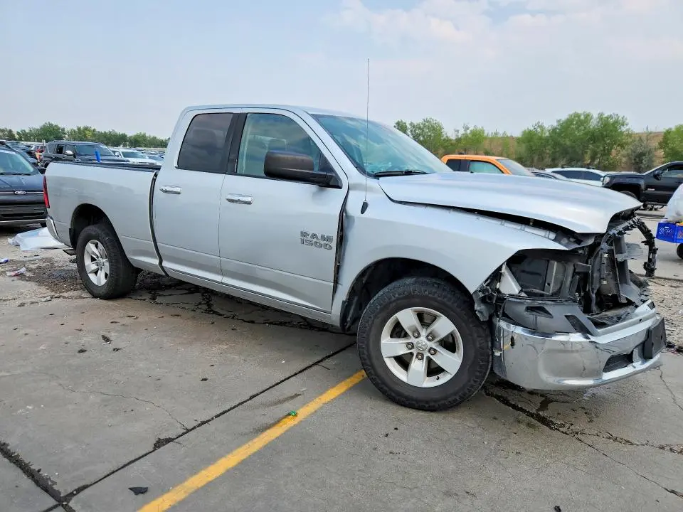 2016 RAM 1500 SLT  