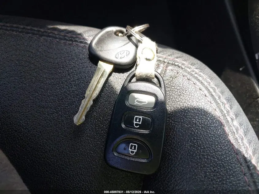 2011 HYUNDAI ELANTRA LIMITED