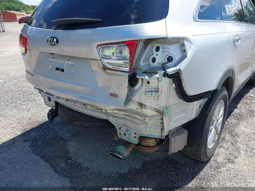 2017 KIA SORENTO 2.4L LX