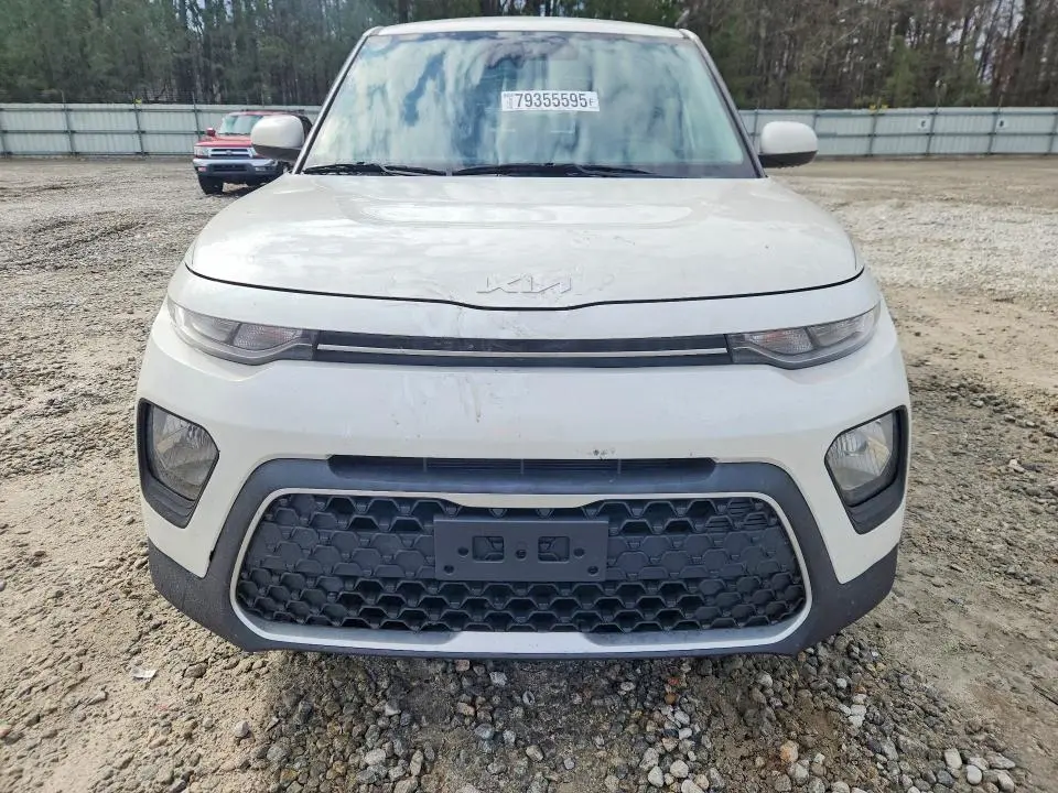2022 KIA SOUL LX  