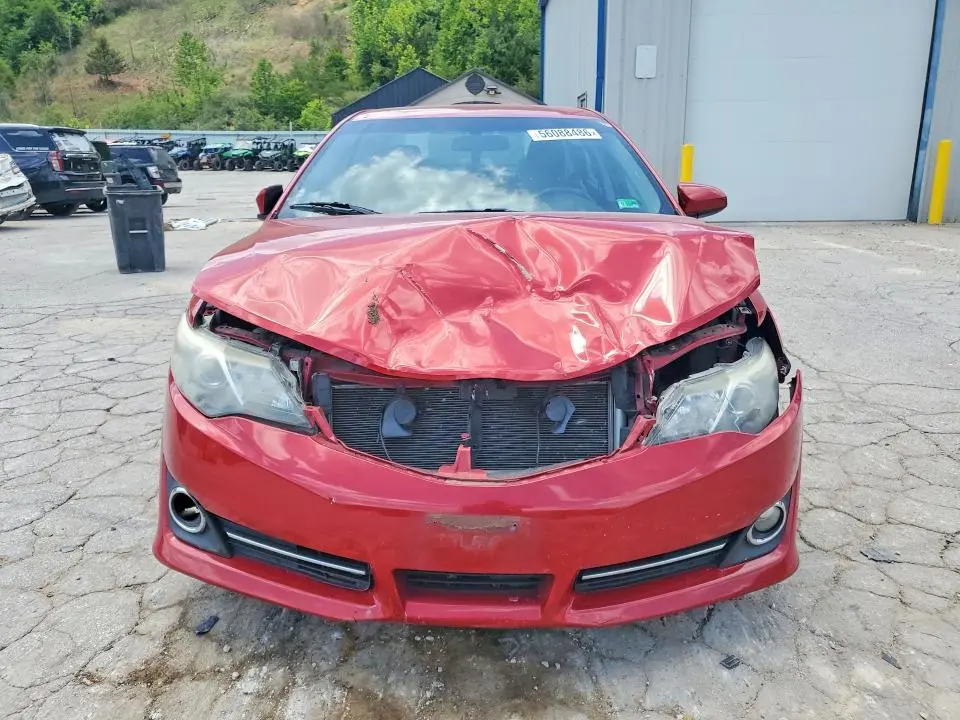 2014 TOYOTA CAMRY SE  