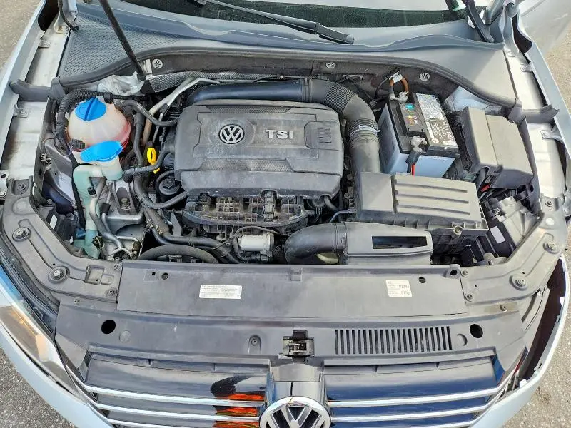 2014 VOLKSWAGEN PASSAT SE  