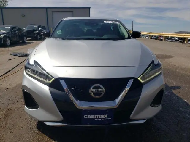 2022 NISSAN MAXIMA SV  