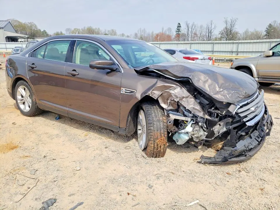 2015 FORD TAURUS SEL  