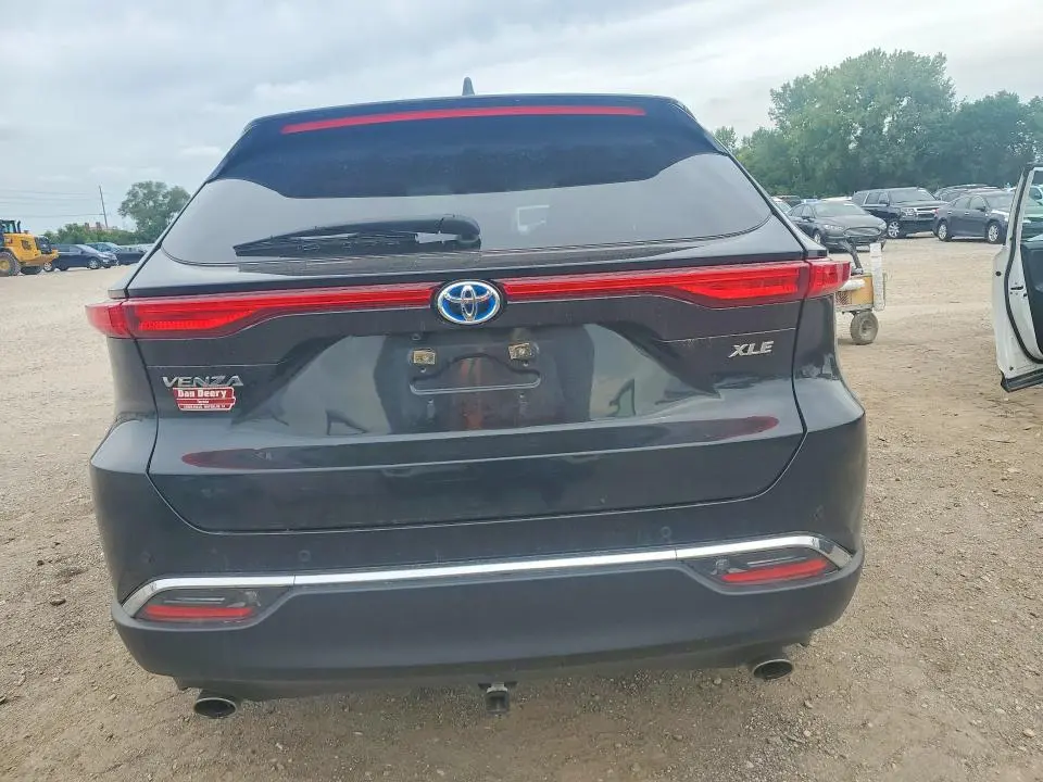 2023 TOYOTA VENZA XLE  