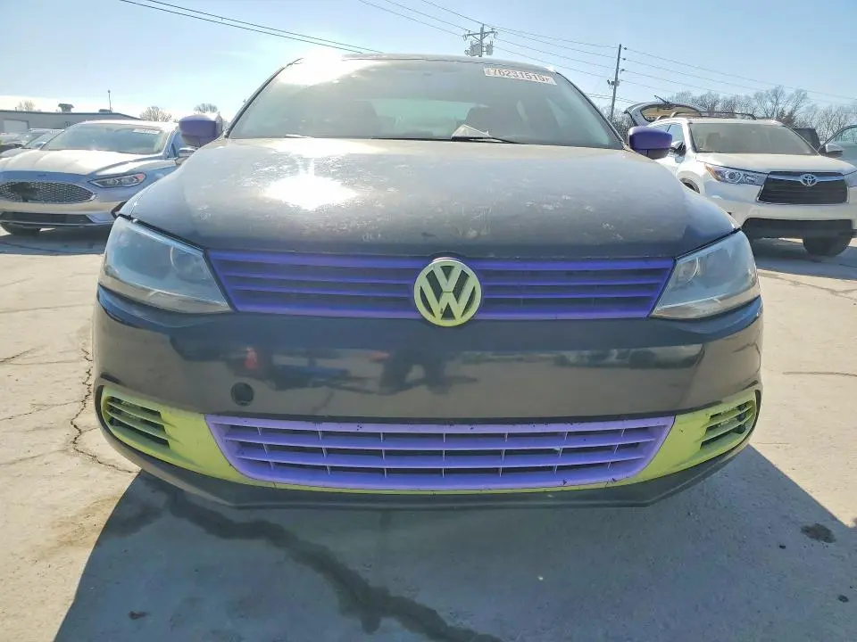 2013 VOLKSWAGEN JETTA BASE  