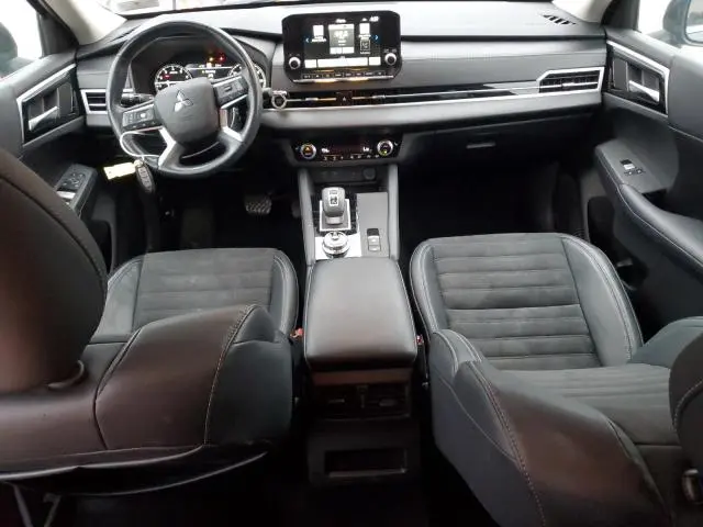 2022 MITSUBISHI OUTLANDER SE  