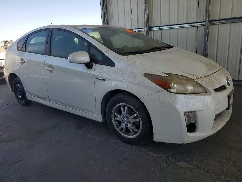 2011 TOYOTA PRIUS THREE  