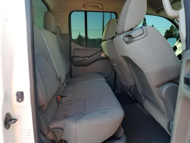 2011 NISSAN FRONTIER S  