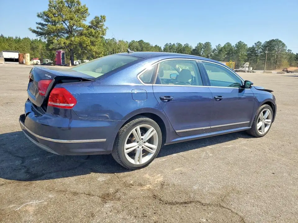 2015 VOLKSWAGEN PASSAT SEL  