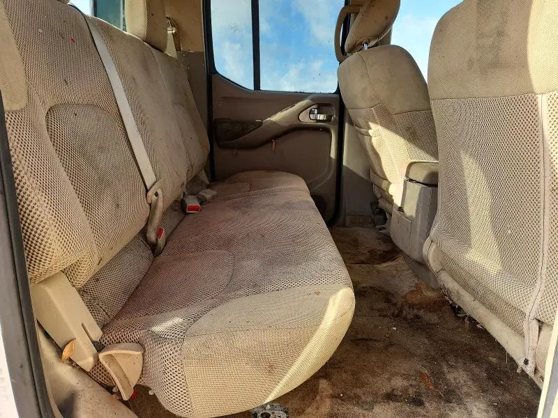2016 NISSAN FRONTIER SV  
