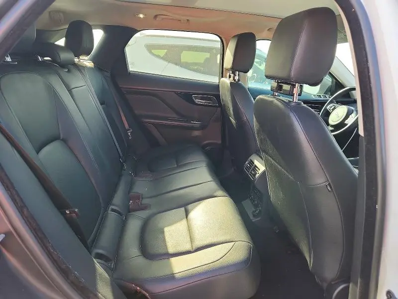 2020 JAGUAR F-PACE PREMIUM  
