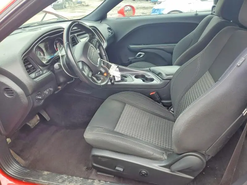 2016 DODGE CHALLENGER SXT  