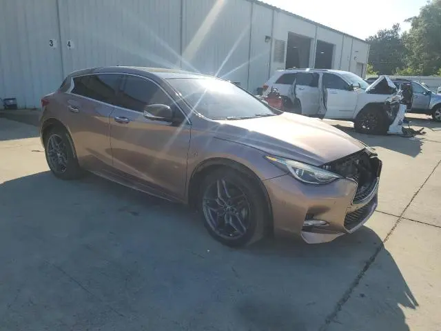 2018 INFINITI QX30 BASE  