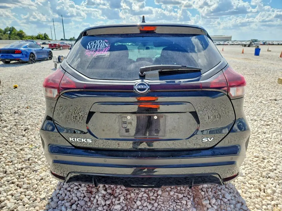2024 NISSAN KICKS SV  