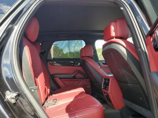 2019 PORSCHE CAYENNE S  