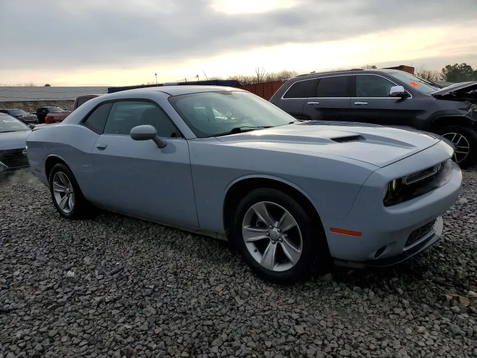 2021 DODGE CHALLENGER SXT  