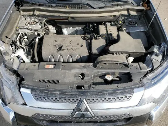 2019 MITSUBISHI OUTLANDER SE  