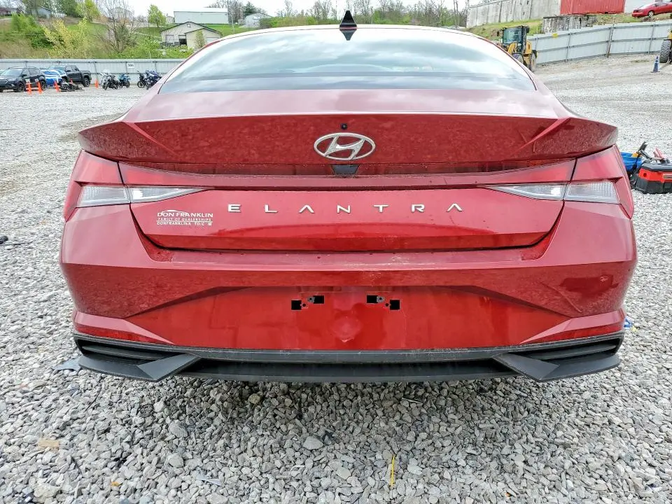 2023 HYUNDAI ELANTRA SE  