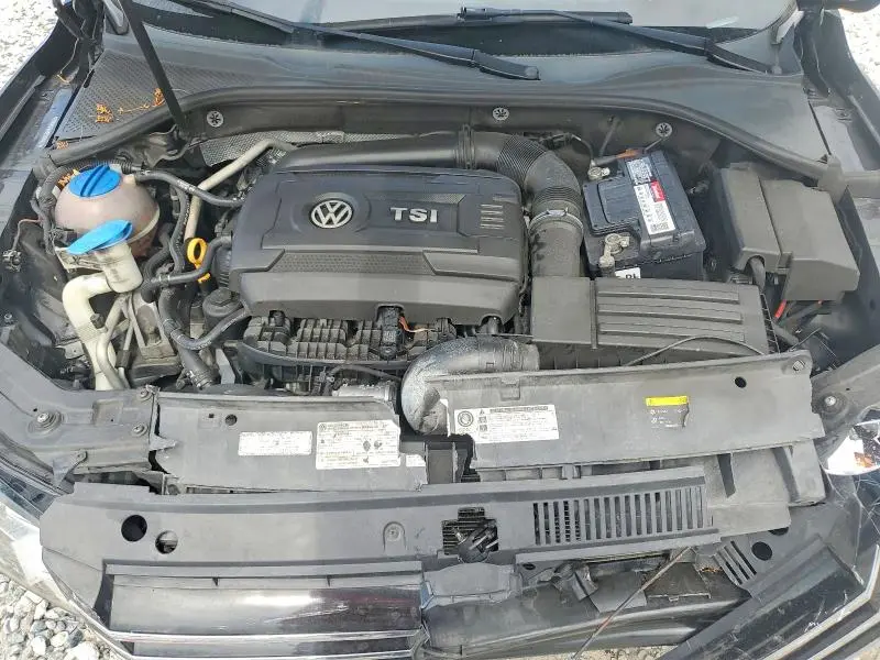2015 VOLKSWAGEN PASSAT SE  