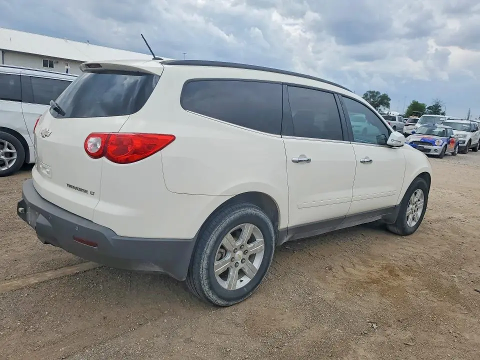2011 CHEVROLET TRAVERSE LT  