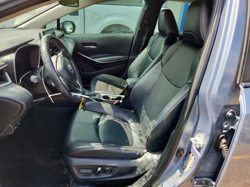 2020 TOYOTA COROLLA XLE  