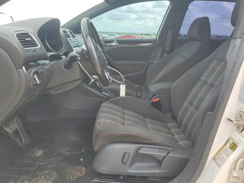 2013 VOLKSWAGEN GTI   