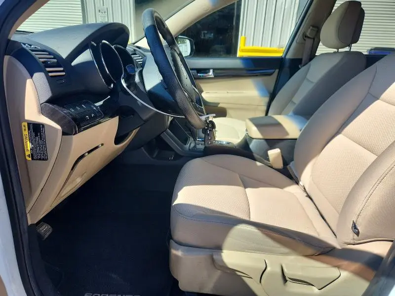2012 KIA SORENTO LX  