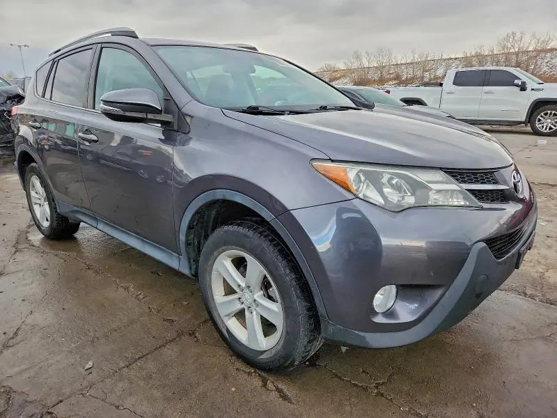 2013 TOYOTA RAV4 XLE  