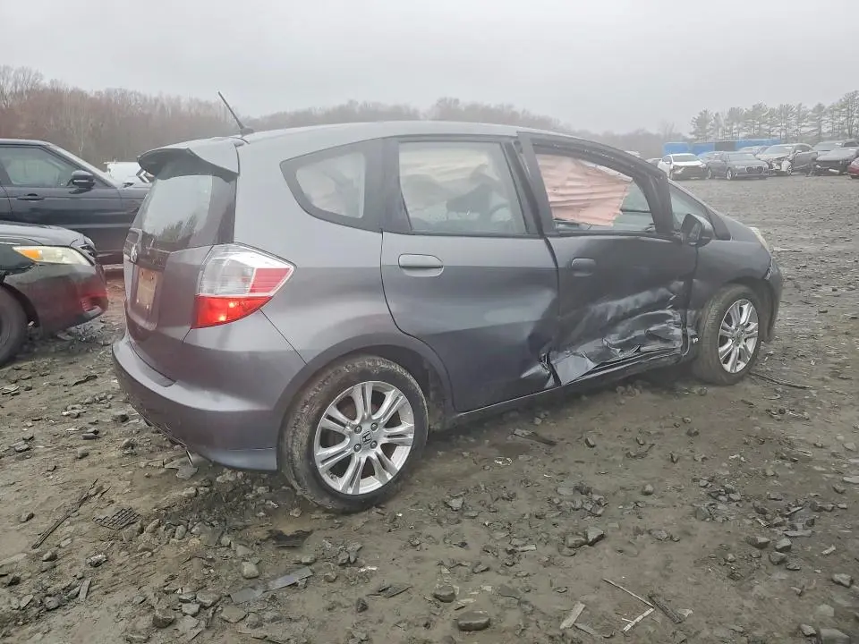 2011 HONDA FIT SPORT  