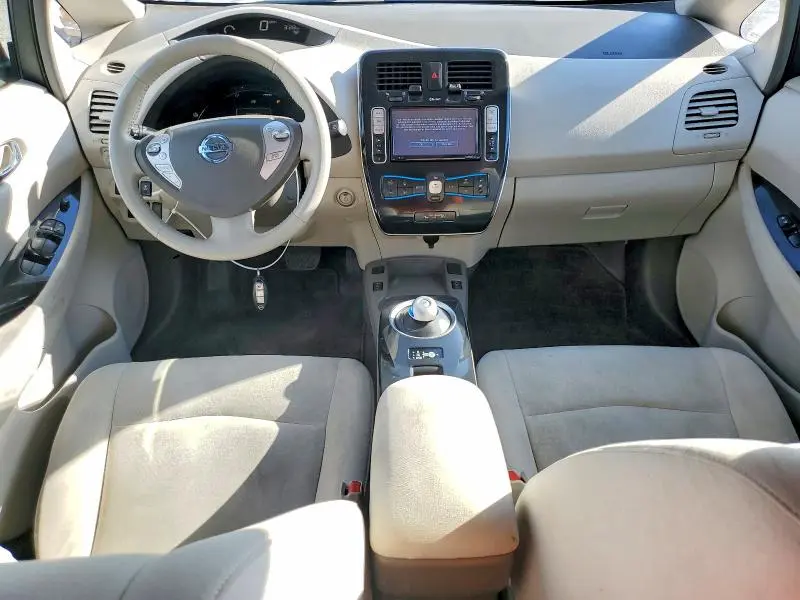 2012 NISSAN LEAF SV  