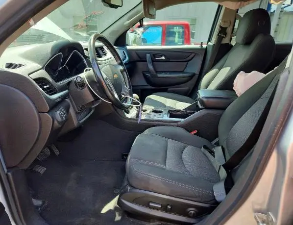 2016 CHEVROLET TRAVERSE LT  