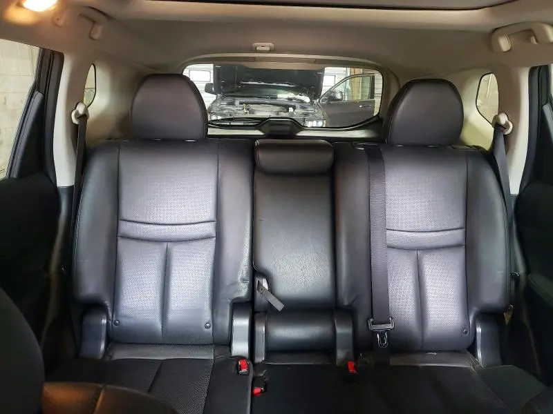2015 NISSAN ROGUE S  