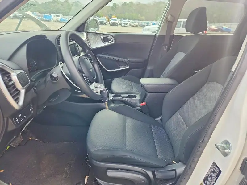 2022 KIA SOUL LX  