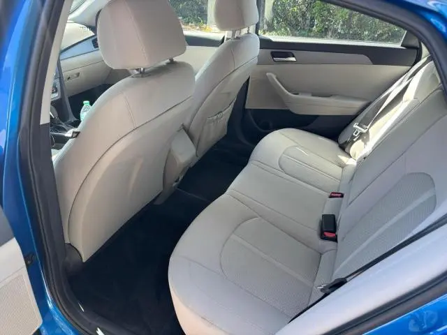 2018 HYUNDAI SONATA SE  